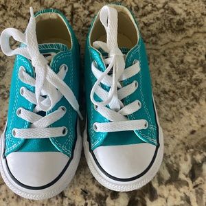 Converse All Star sneakers Girls size 7.
